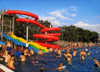 Wrocław: 1 czerwca dzieci pływają za darmo. Otwarcie sezonu letniego na wrocławskich basenach i kąpieliskach