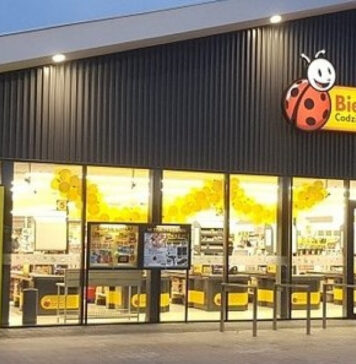 Sklepy sieci Biedronka będą otwarte 24h na dobę? Sprawdź które