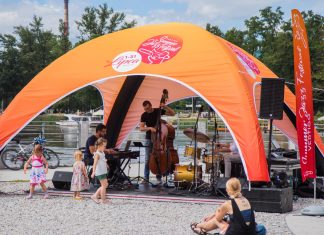 Miesiąc koncertów jazzowych na plażach, w parkach, hotelach i na dachach!