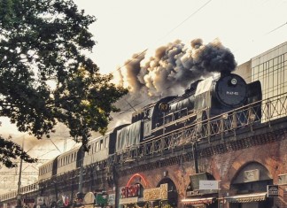 Autobus, tramwaj, samochód, a może… – o nietypowych środkach transportu we Wrocławiu
