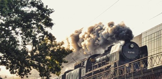 Autobus, tramwaj, samochód, a może… – o nietypowych środkach transportu we Wrocławiu