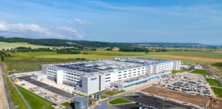 Gigant Amazona otwarty na Dolnym Śląsku. Ponad 200 tys. m², 5 tys. robotów i 1000 miejsc pracy