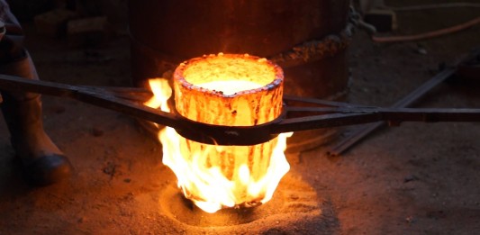 Od szkicu do odlewu z brązu – zobacz proces powstawania wrocławskiego krasnala! (video)