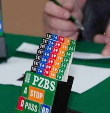 Naucz się czegoś nowego, przyjdź na otwartą lekcję brydża