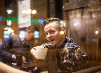 Mariusz Kędzierski – artysta bez rąk, dla którego nie ma rzeczy niemożliwych (wywiad)