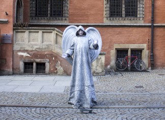 Living statue – facet, który rzucił pracę w banku, by zostać ulicznym artystą