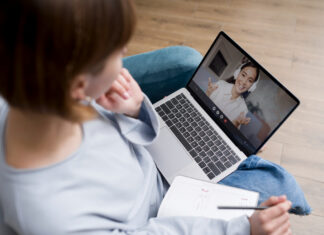 Stomatolog online – porada dentystyczna bez wychodzenia z domu. Jak z niej skorzystać?