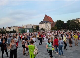 Wrocławskie Potańcówki na Placu Wolności wracają z początkiem wakacji!
