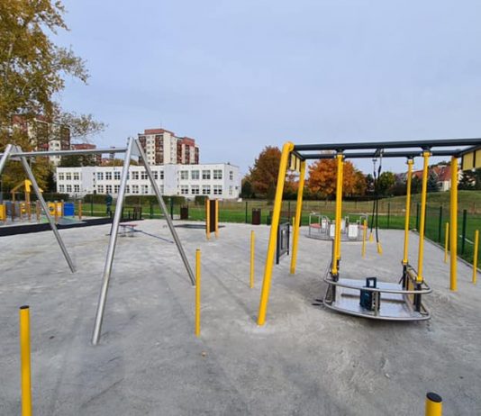 Na Kozanowie powstał plac zabaw dla dzieci z niepełnosprawnościami