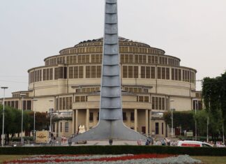 Wrocławska Iglica – symbol, manifest i marzenie wspinaczy