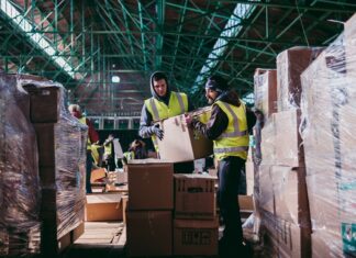 Wrocław: Tratwa dla Ukrainy! Przez 3 tygodnie pomoc uzyskało tu już 42 tys. osób z Ukrainy