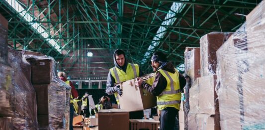 Wrocław: Tratwa dla Ukrainy! Przez 3 tygodnie pomoc uzyskało tu już 42 tys. osób z Ukrainy