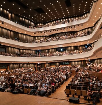 Lato w NFM nie zwalnia. Koncerty, kino organowe i muzyczna podróż przez wieki