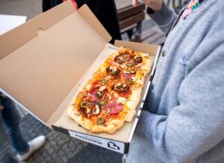Czym jest Pizzatopia i jak komponować własną pizzę?