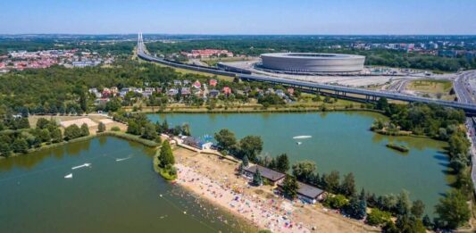 Wrocław: Kąpielisko Glinianki przejdzie duże zmiany na nowy sezon! Większa plaża i punkty gastronomiczne