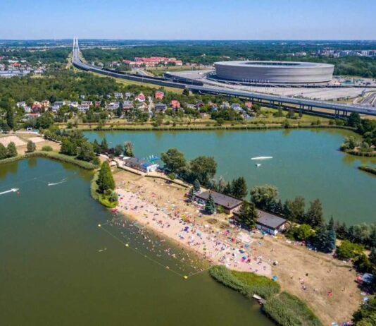 Wrocław: Kąpielisko Glinianki przejdzie duże zmiany na nowy sezon! Większa plaża i punkty gastronomiczne