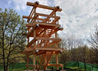 Wrocław: Na Maślicach przy Ślęzoujściu powstała wieża widokowa do obserwacji ptaków i przyrody