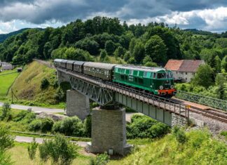 Zabytkowym pociągiem w Góry Sowie! Klub Sympatyków Kolei we Wrocławiu zaprasza