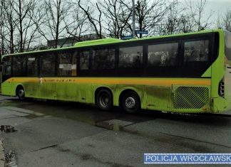Wrocław: Nietrzeźwy kierowca podmiejskiego autobusu woził pasażerów