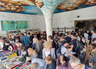 Książki, płyty i unikatowe wydania za 4 zł! Trwa Giełda Książki Bibliotecznej we Wrocławiu