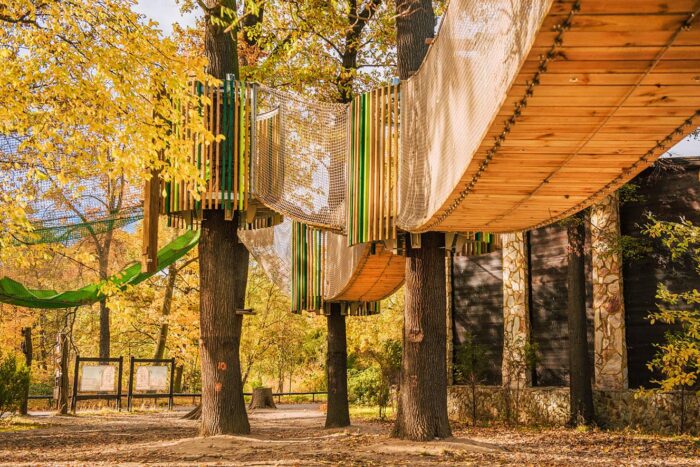 Na zdjęciu Park Linowy Zoolandia