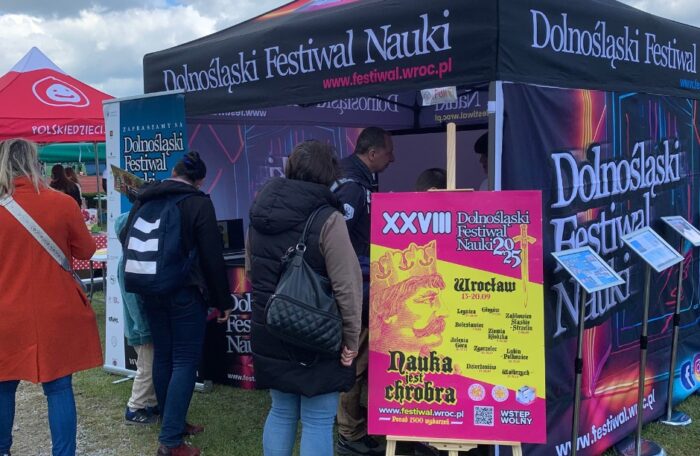 Na zdjęciu stoisko na Dolnośląskim Festiwalu Nauki /Facebook - Dolnośląski Festiwal Nauki