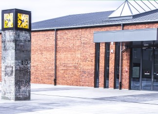 Słynny zegar z ul. Świdnickiej znów odmierza czas