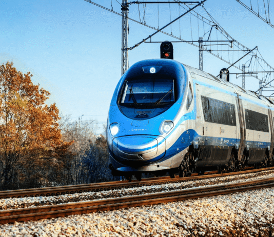 Nowe pociągi z Wrocławia! Do Pragi w 4 godziny, więcej połączeń do Warszawy i nad morze. PKP Intercity ogłasza zmiany