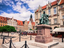 Aleksander Hrabia Fredro i jego zamurowany palec w kościele we Wrocławiu