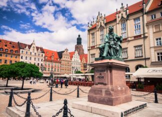 Aleksander Hrabia Fredro i jego zamurowany palec w kościele we Wrocławiu