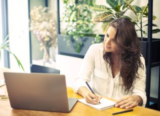 12 kursów online, które pozwolą Ci zdobyć nowe kwalifikacje podczas pandemii