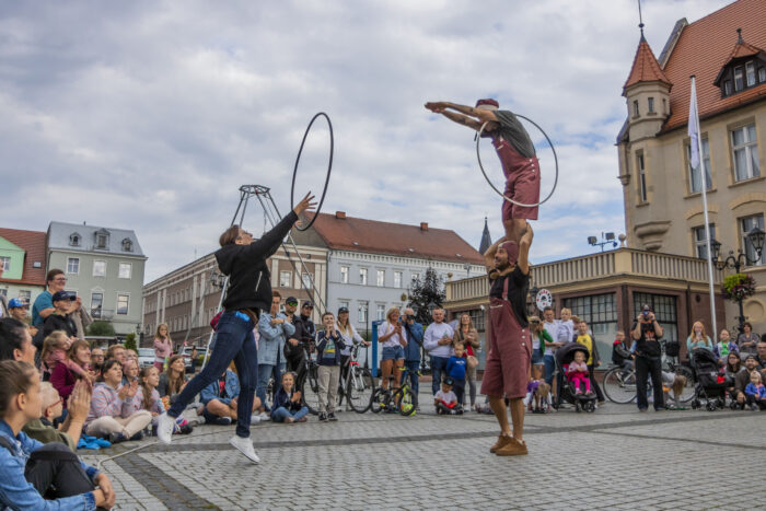 Na zdjęciu Duo Padella, uczestnicy Busker Tour