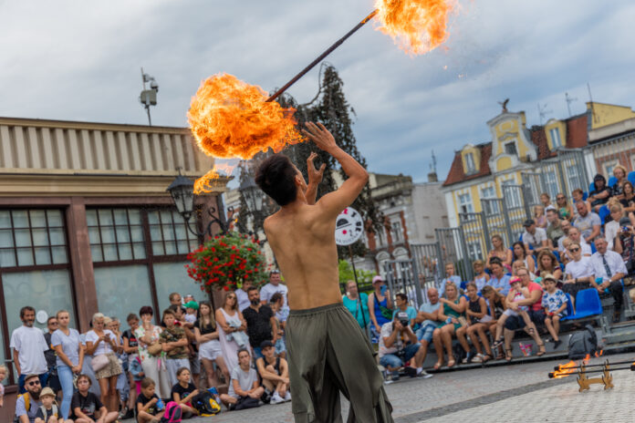 Na zdjęciu Kuo Chien, uczestnik Busker Tour
