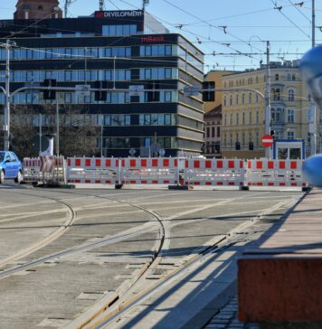Ważny etap inwestycji na pl. Jana Pawła II zakończony przed terminem!