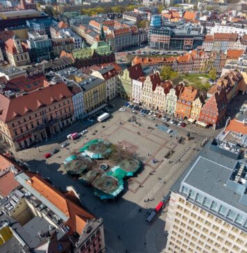 Plac Solny będzie zamknięty dla aut oraz motocykli na noc i weekendy