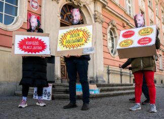,,Sutryk – zgroza – betonoza!” – skandowali dziś aktywiści. Zatrzymano sprzedaż łąk we Wrocławiu!