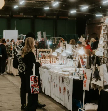 Festiwal Prezentów w Czasoprzestrzeni – świąteczna alternatywa dla tłumów w centrum Wrocławia!