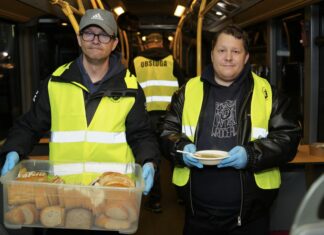 Streetbus ponownie wyruszył na wrocławskie ulice – nakarmią potrzebujących