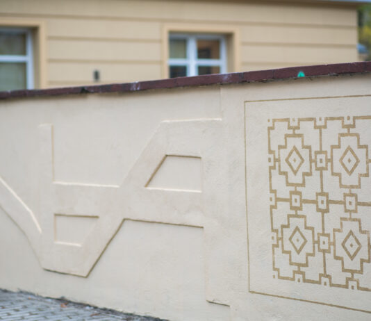 We Wrocławiu powstał cichy mural. Można go zobaczyć i poczuć!