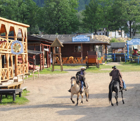 Dzień Dziecka 2022: 5 wyjątkowych miejsc na Dolnym Śląsku, które warto odwiedzić z dziećmi!