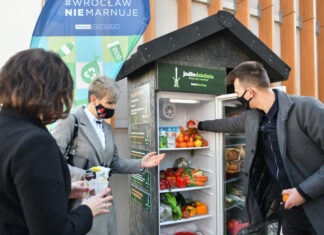 Nowa Jadłodzielnia przy budynku Urzędu Miejskiego na ul. Hubskiej |