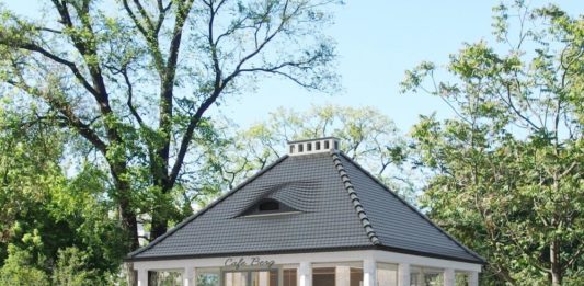 Od pijalni mleka, przez kiosk, do modnej kawiarni – Cafe Berg w trakcie remontu