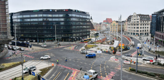 Wrocław: Koniec prac przy pl. Dominikańskim! Tramwaje pojadą po nowych rozjazdach