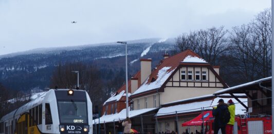 Od 10 grudnia pojedziemy Kolejami Dolnośląskimi do izerskiego kurortu