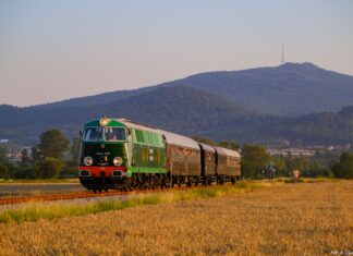 Pociągiem po jednej z najpiękniejszych tras na Dolnym Śląsku! Góry Sowie i Mieroszów