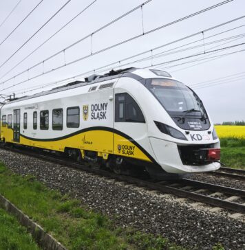 Długi sierpniowy weekend? Koleje Dolnośląskie z dodatkowym połączeniem nad morze 15 sierpnia