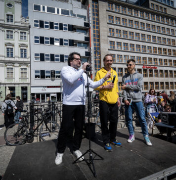 Czytelniczy Rekord Wrocławia ustanowiony! 796 czytelników na Placu Solnym