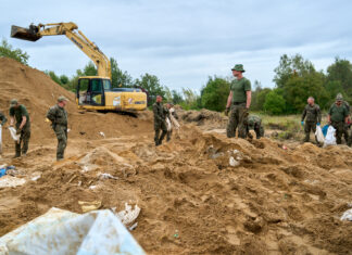 Na terenie Wrocławia staną 33 kontenery na worki z piaskiem