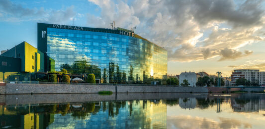 Fruit Cocktail Festival: Owocowa fiesta w Restauracji Panorama już 10 maja!