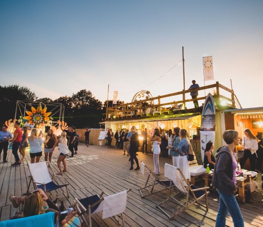 Beach Bary we Wrocławiu. Gdzie spędzić letni wieczór ze znajomymi? Na zdjęciu HotSpot Beach Bar /HotSpot